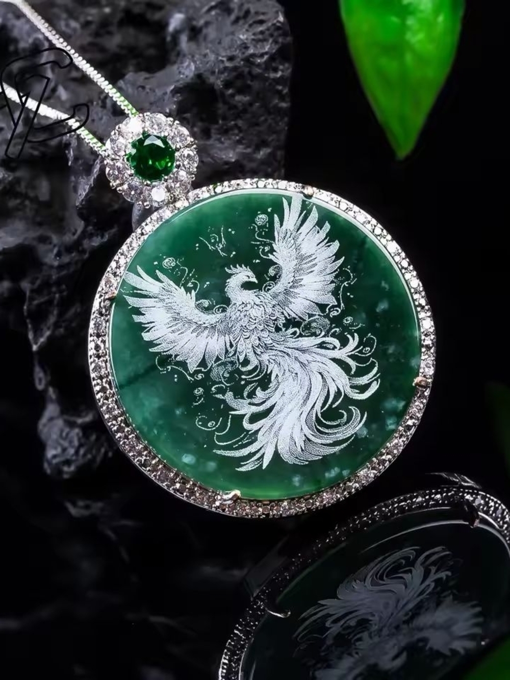 Silver Green Phoenix Medallion Necklace - Women Jewelry - Picture 4 of 6